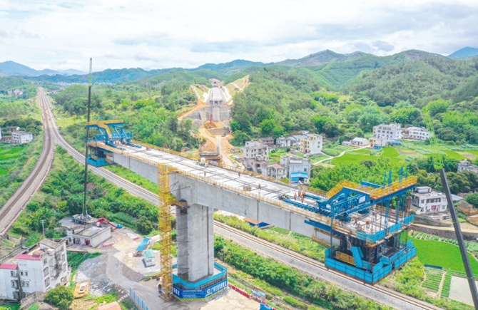 南珠高鐵建設(shè)加快推進