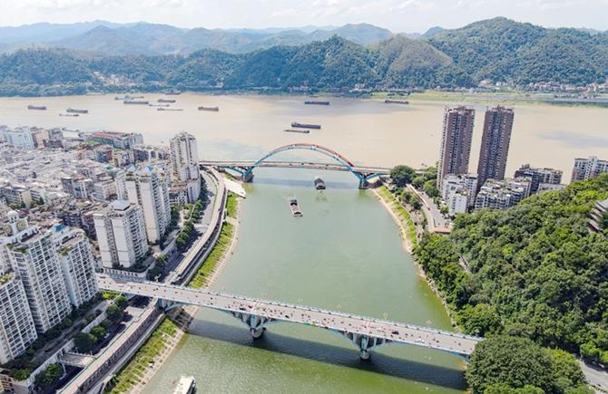 山水相依共繪生態(tài)新卷